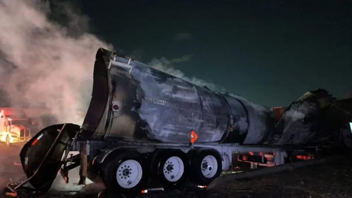 Explosión en pensión de tráileres deja cuatro trabajadores sin vida