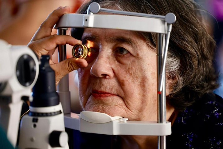 Impulsa Beneficencia Pública detección de candidatos a cirugía de cataratas