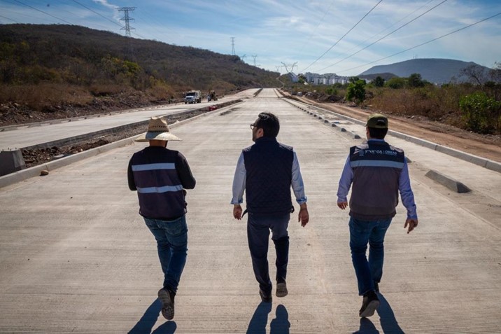 Alcalde y secretario de Obras supervisan la obra de enlace del bulevar Agricultores y Costerita