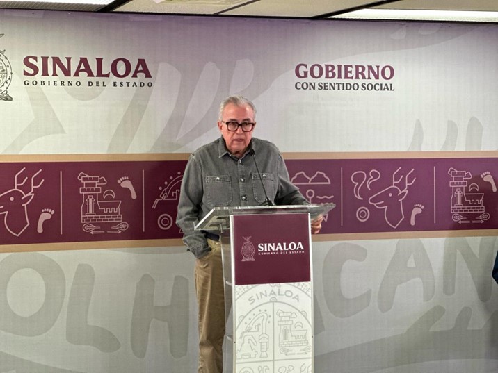 Gobernador reconoce a mujeres que se manifestaron por el '8M'; 'estamos trabajando, pero sigue siendo insuficiente'