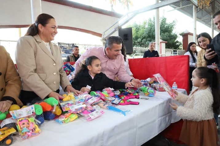 Navolato se une en familia con evento inolvidable y una mega rosca de 200 metros