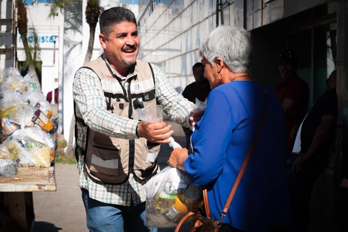  Realizan jornada de apoyo a familias desplazadas de Badiraguato