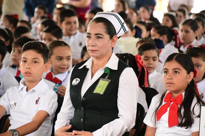 Detectan sobrepeso, caries y problemas visuales en miles de alumnos