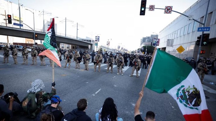 Los Ángeles necesita a los migrantes, dice Sheinbaum; pide evitar violencia en protestas