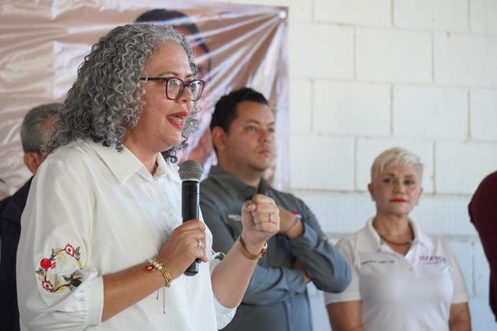 Graciela Domínguez fortalece diálogo con transportistas