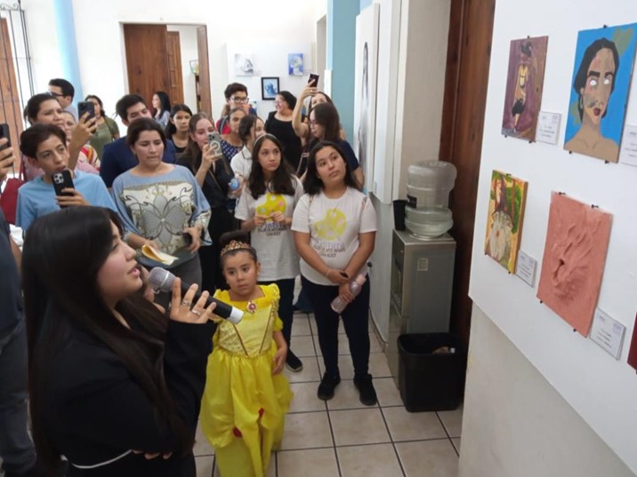 Casa Achoy inaugura exposición pictórica “Alas para volar”