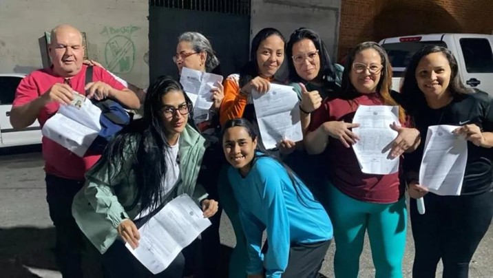 Venezuela libera a 116 personas, varios presos políticos