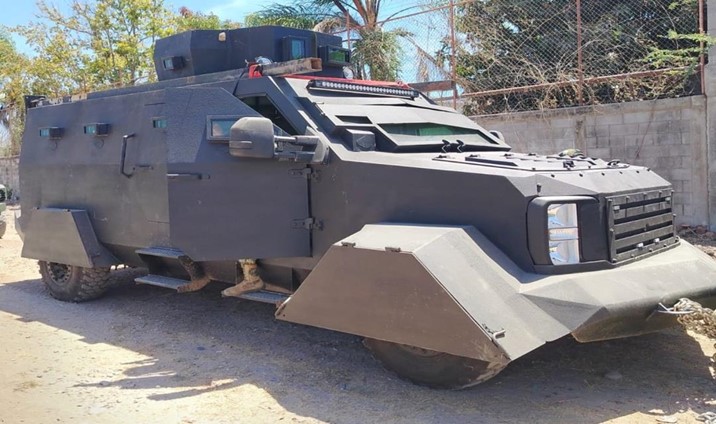 Aseguran "camión monstruo" con blindaje artesanal en El Rosario