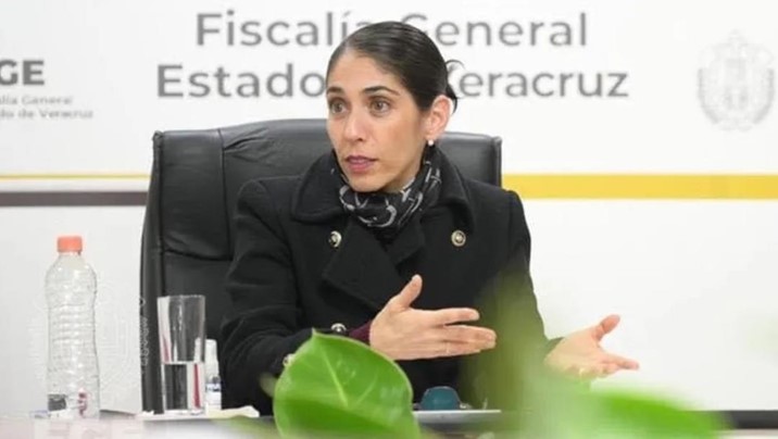  Renuncia fiscal general de Veracruz, Verónica Hernández Giadáns