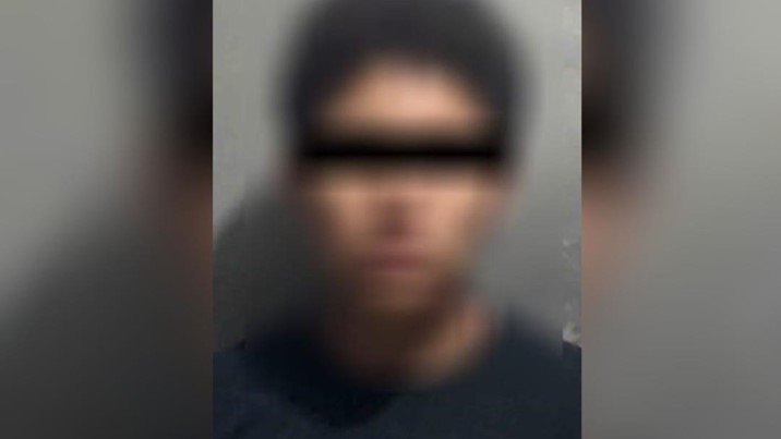 Atrapan policías municipales a mujer con droga y más de 6 mil pesos en Terranova, Culiacán 