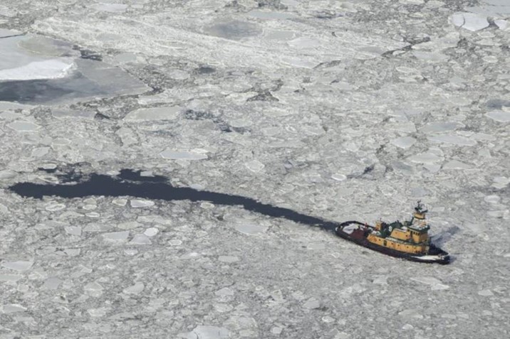  Cancelaciones masivas de vuelos por tormenta invernal en Estados Unidos