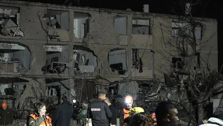  Irán ataca instalación nuclear de Israel en región de Dimona