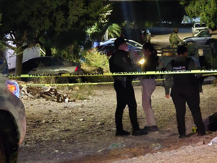 Con alambre de púas en el cuerpo, localizan a un hombre sin vida en la Buenos Aires, Culiacán