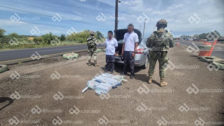Millonario traslado sin respaldo: interceptan 25 millones en Sinaloa