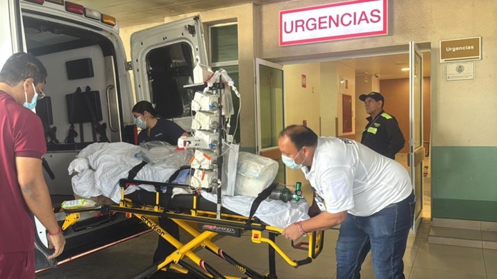 Trasladan a Estados Unidos a adolescente con quemaduras eléctricas graves