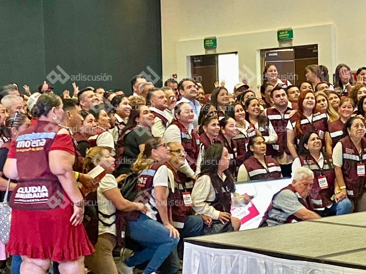  Arriba Andy López Beltrán a Mazatlán; sostiene reunión de evaluación con mandos de Morena en Sinaloa