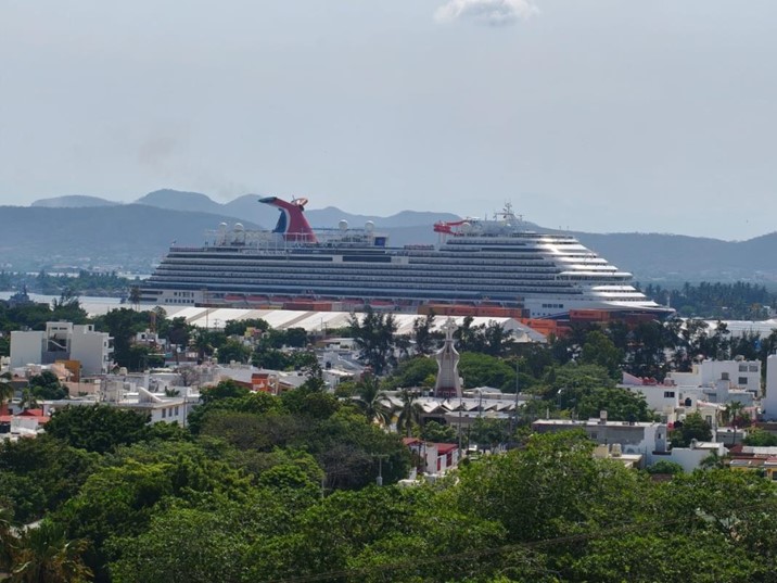 Mazatlán fortalece su economía con el arribo constante de cruceros