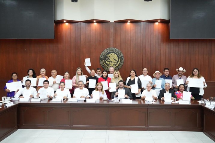 Diputados locales electos de Morena y Partido Verde se registran en el Congreso del Estado