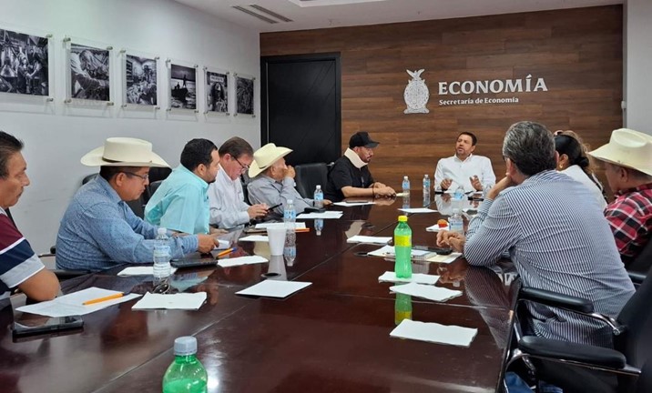 Campesinos acuerdan con Secretaría de Agricultura ruta de trabajo