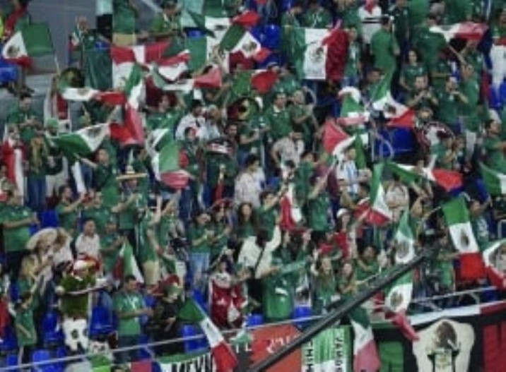 Cuatro aficionados mexicanos con problemas en Qatar tras el partido contra Polonia