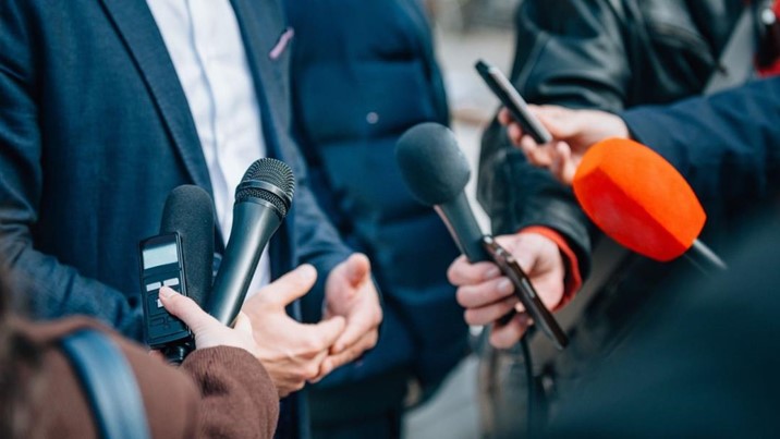 Polémica por iniciativa que cambiaría reglas para radio y televisión