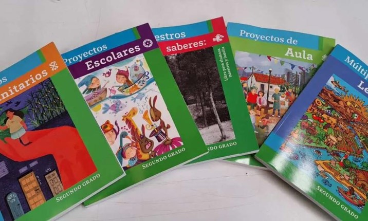 López Obrador defiende libros de texto, 'fueron hechos por especialistas', dice