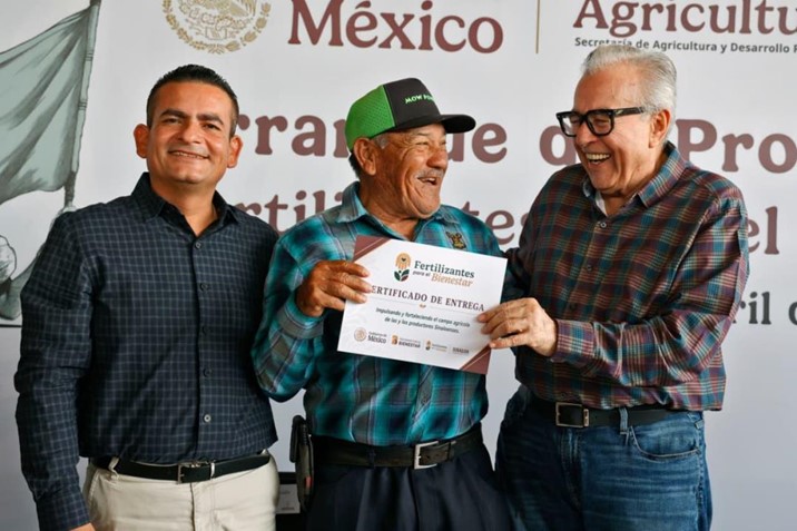 Sinaloa inicia entrega histórica de fertilizantes para fortalecer el campo