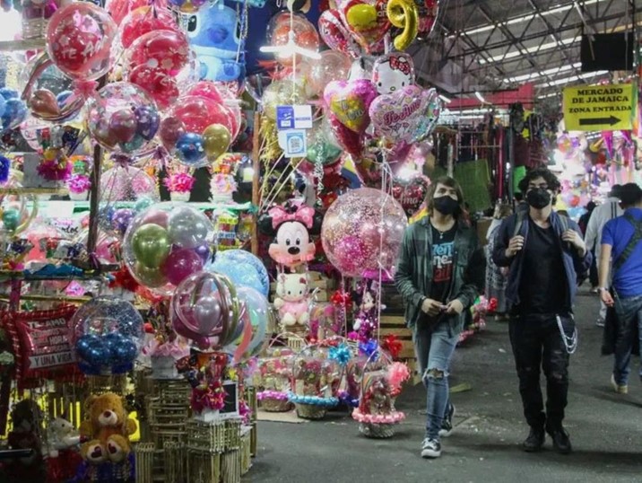 Condusef alerta por fraudes y gastos excesivos en San Valentín