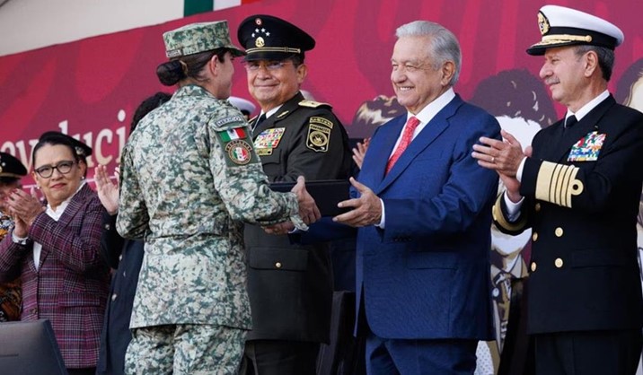  AMLO: Mexicanos tienen como ángel de la guarda a las Fuerzas Armadas para que puedan vivir con paz