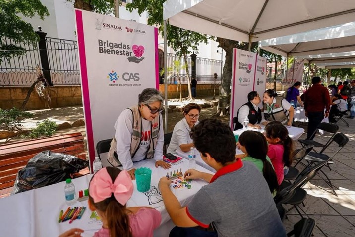 Brigadas del Bienestar llevan atención gratuita al centro de Culiacán