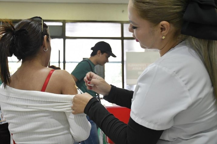  Instala IMSS Sinaloa macromódulos de vacunación contra el sarampión