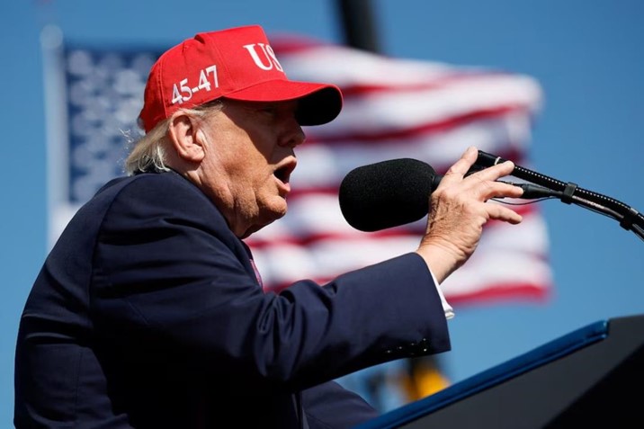 Trump elogia a Sheinbaum en Arizona y destaca su voz