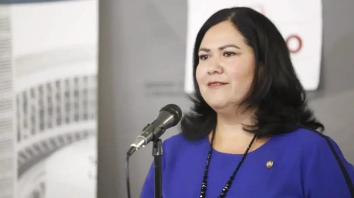 Exsenadora Alejandra León estaría bajo revisión consular en Estados Unidos