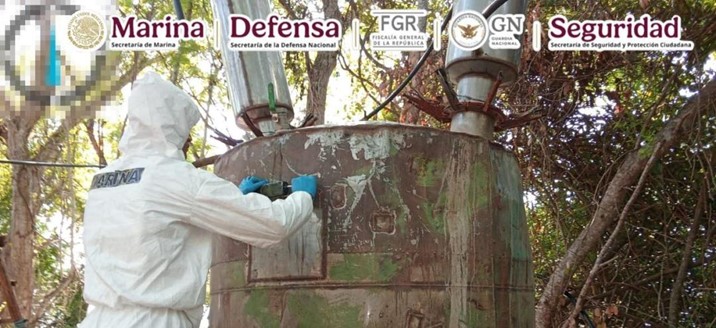 Aseguran casi 5 toneladas de mentafetamina y desmantelamien dos laboratorios en Culiacán 