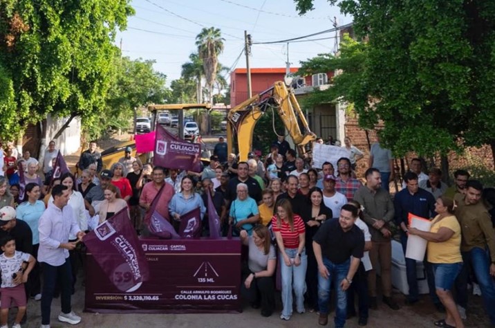 Ana Míriam Ramos inicia la séptima calle pavimentada en Las Cucas con inversión de 3.2 millones de pesos
