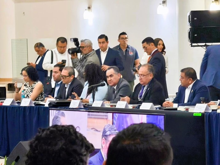 UAS participa en reunión nacional de universidades públicas; analizan financiamiento a la educación superior 