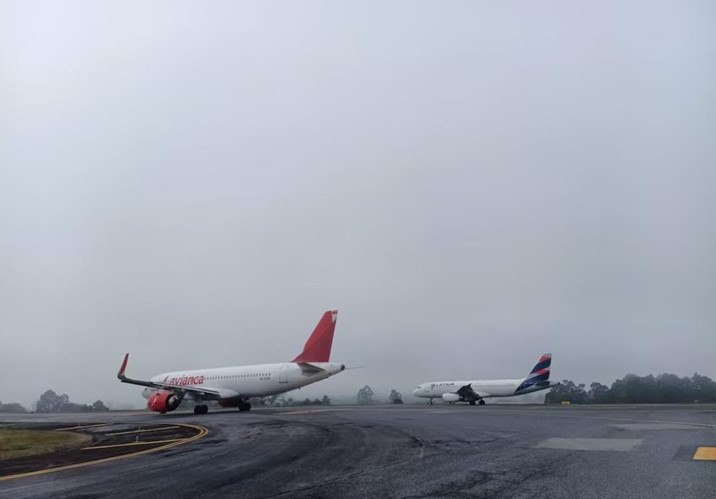 Colombia enfrenta fuerte crisis aérea tras terremoto de 7.4