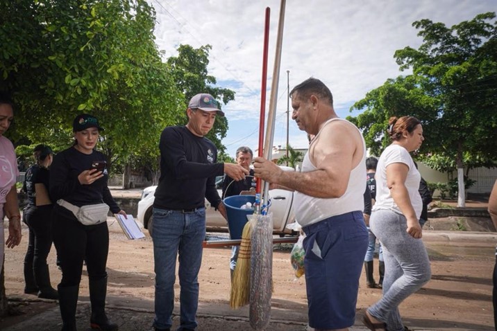 Ayuntamiento atiende 92 viviendas afectadas por lluvias en Culiacán