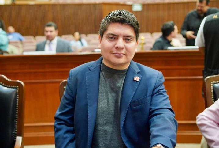 Pedro Villegas Lobo aclara evaluación como docente en la UAdeO
