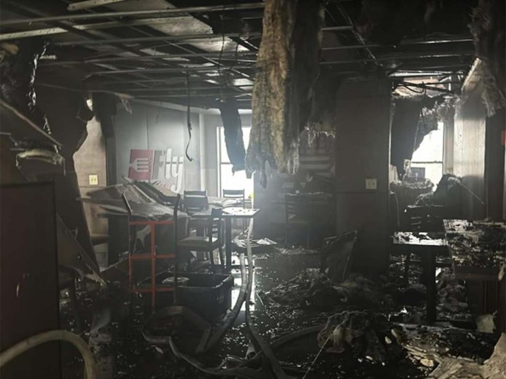 Se registra incendio en el Aeropuerto Internacional de Monterrey, desalojan a 160 personas