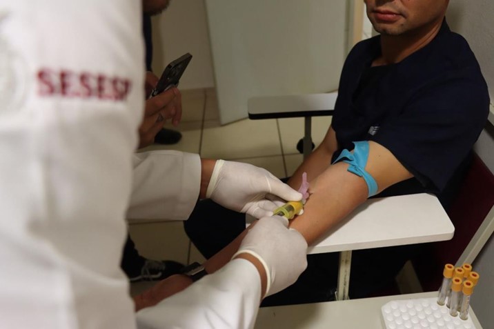 Realizan antidoping a policías para renovación de licencia Sinaloa