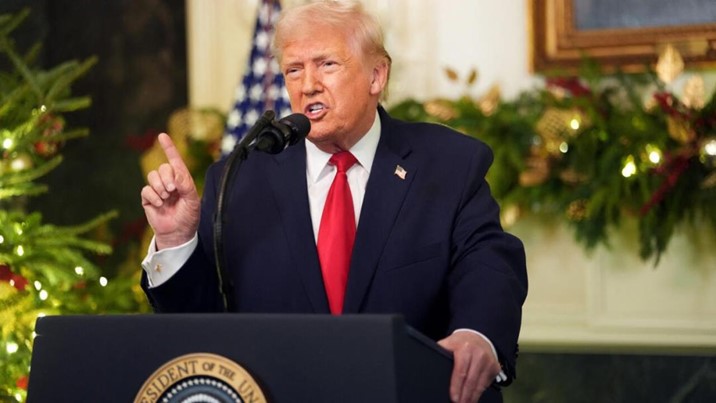  Un Trump belicoso señala culpables al defender su historial económico