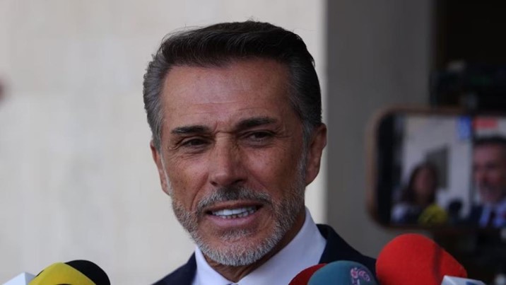 Sergio Mayer renuncia de forma irrevocable a su militancia en Morena