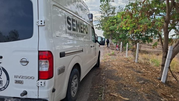 Hallan a un hombre asesinado y envuelto en una cobija, en La Costera