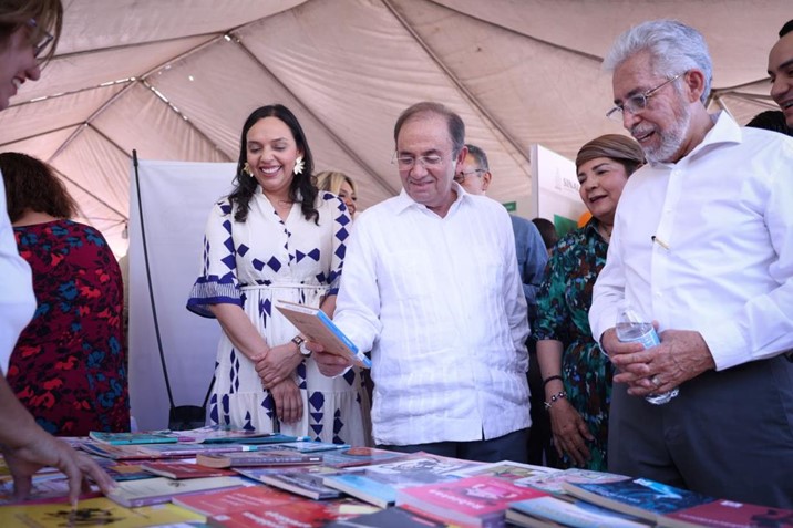 Inauguran Feria del Libro COBAES 2026 en Guasave con amplia oferta cultural
