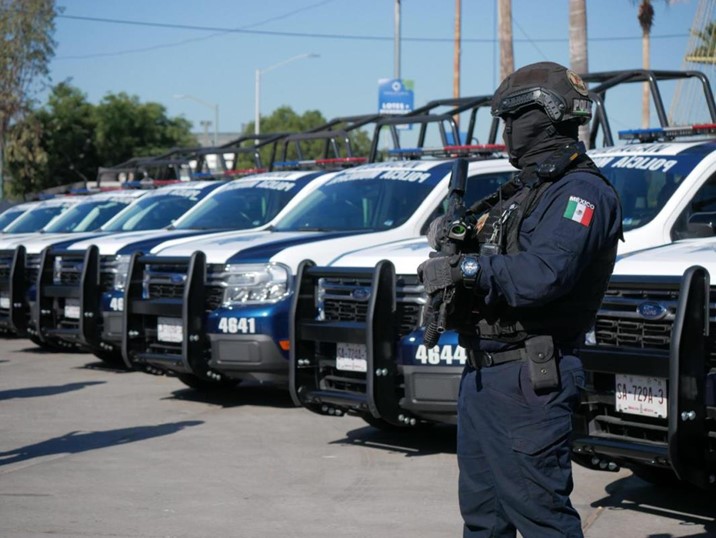 Juan de Dios Gámez entrega 10 patrullas a la Policía Municipal