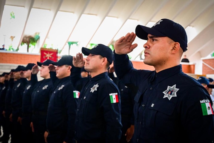 35 policías estatales concluyen curso en el Estado México 