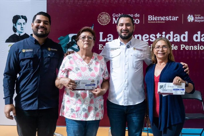 Bienestar inicia entrega de tarjetas para nuevas beneficiarias y adultos mayores
