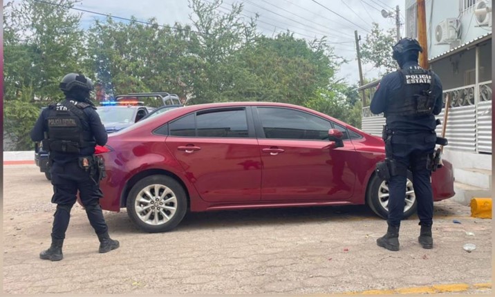Recuperan vehículo recién robado tras operativo, en Culiacán