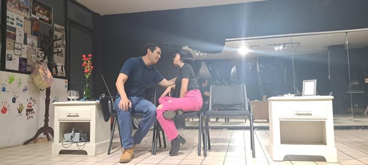 Con Rojo, el periodismo llega al teatro